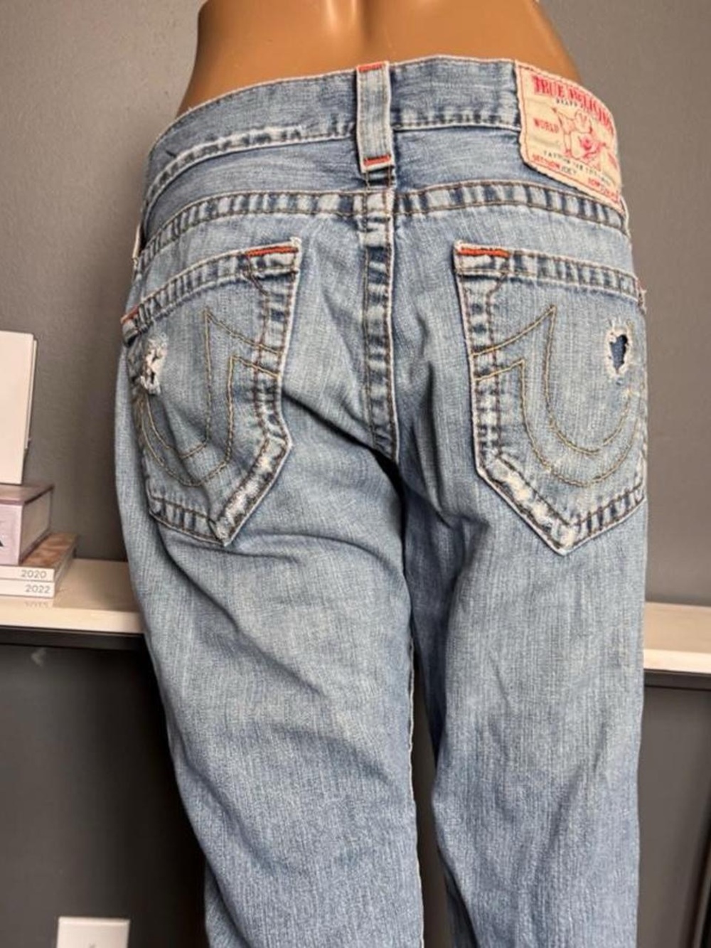❌SOLD❌True Religion Y2K Distressed Straight-Leg Jeans - Picture 2 of 8